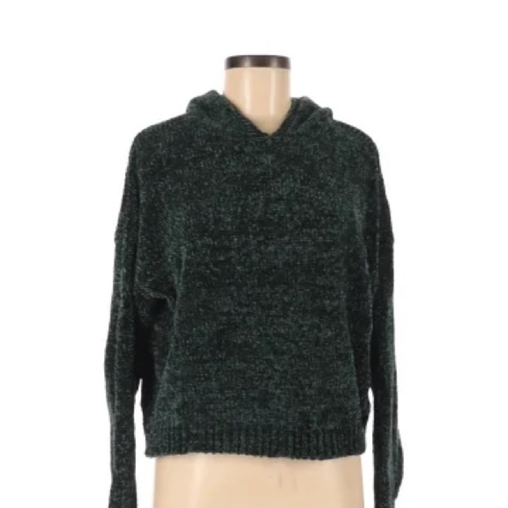 Hooded cropped sweater